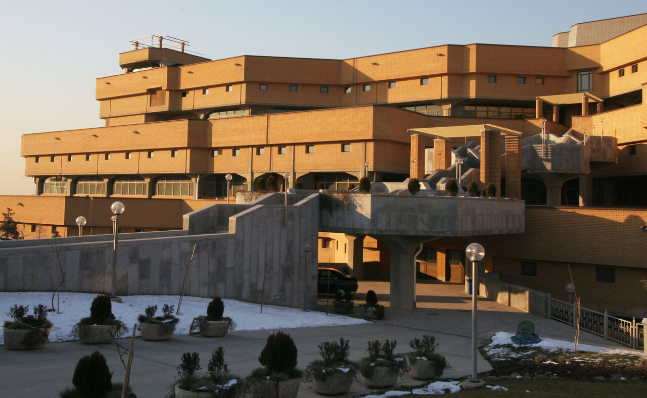 کتابخانه‌های عمومی که با آجرهایشان سخن می‌گویند