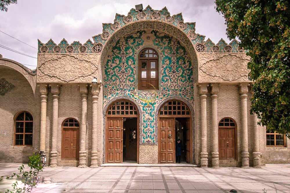 کتابخانه‌های عمومی که با آجرهایشان سخن می‌گویند