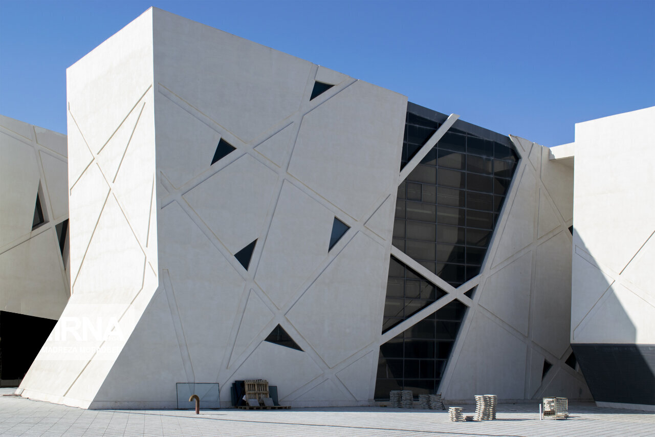 کتابخانههای عمومی که با آجرهایشان سخن میگویند