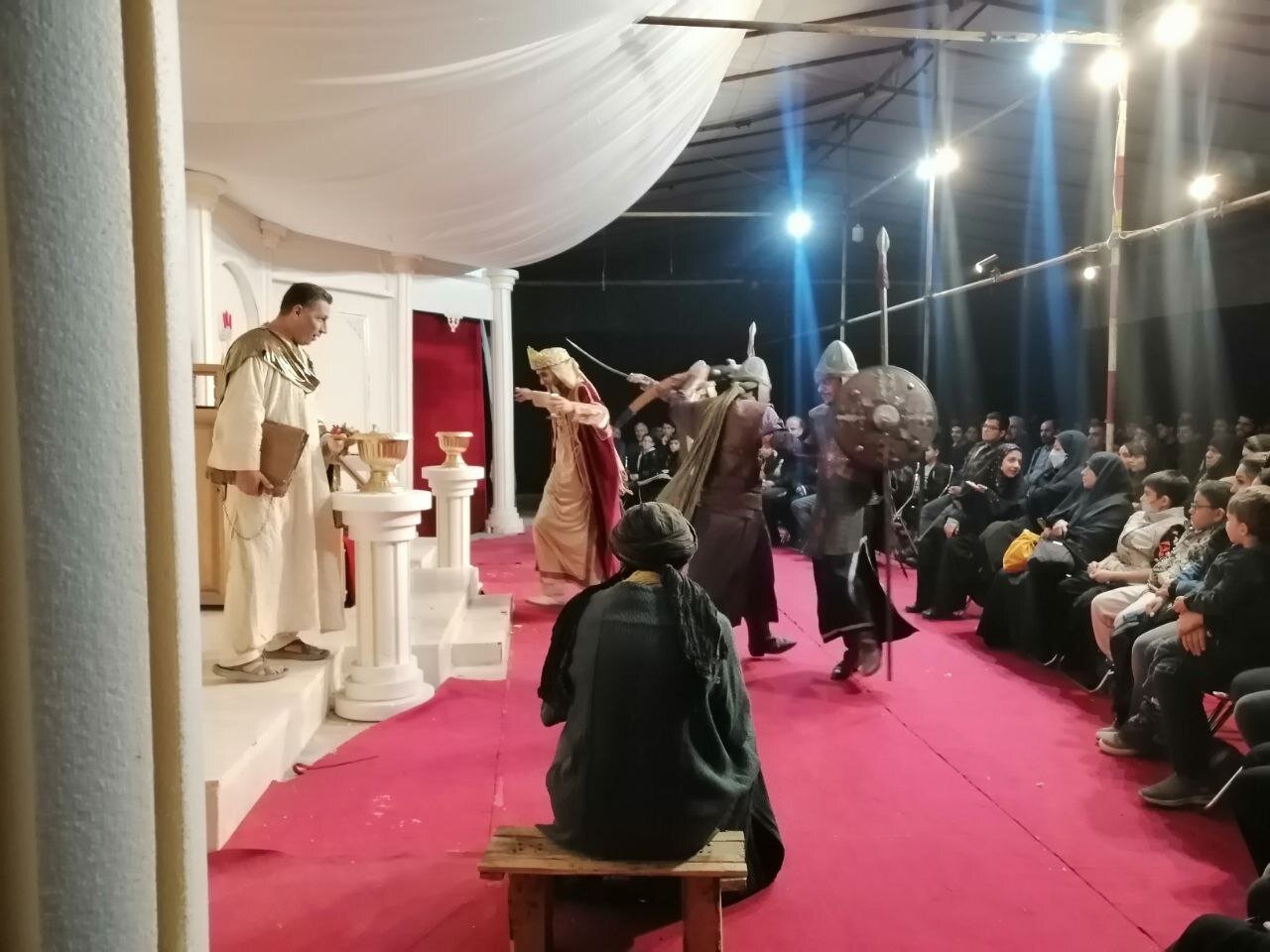 اجرای نمایشواره «بانوی بینشان» در فرهنگسرای بزرگ پایتخت