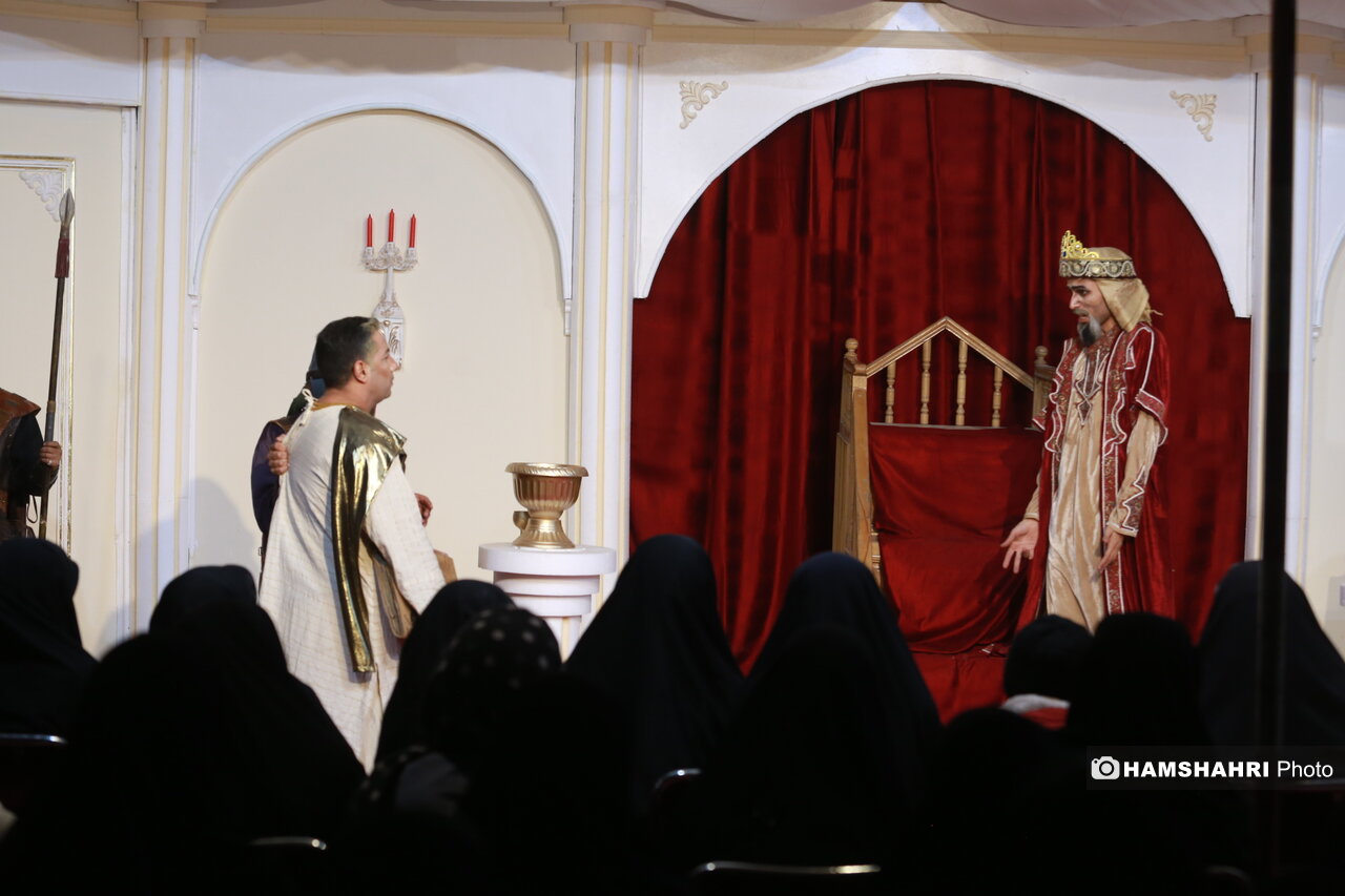 اجرای نمایشواره «بانوی بی‌نشان» در فرهنگسرای خاوران