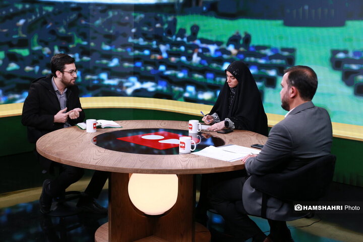 میزگرد زیر پوست مجلس با موضوع سه نرخی کردن بنزین