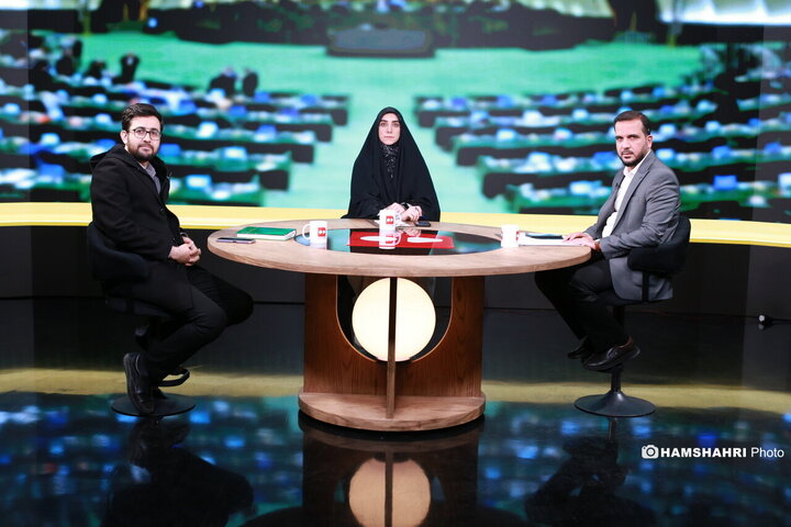 میزگرد زیر پوست مجلس با موضوع سه نرخی کردن بنزین