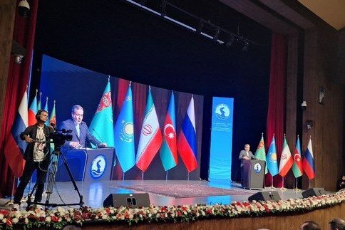 اعلام مهمترین اصل محوری در سیاست خارجی ایران | عراقچی: خزر به اندازه خلیجفارس برای ما مهم است | رابطه ایران با روسیه راهبردی است