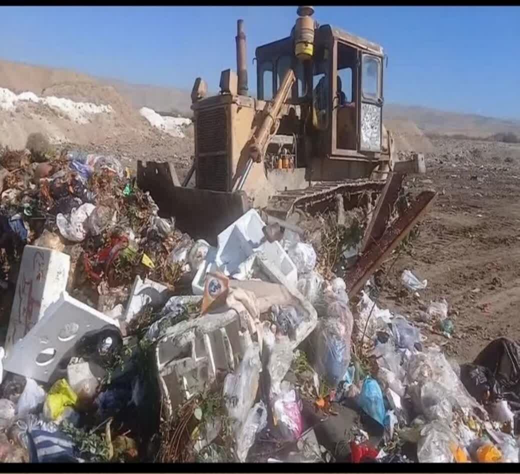 جست و جوی ۳۳ نفره برای پیدا کردن طلا در زباله‌ها