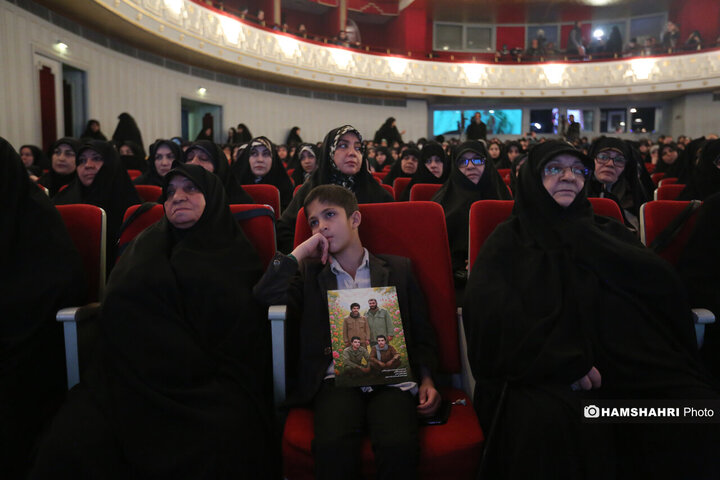 رونمایی از تقریظ‌های جدید رهبر معظم انقلاب بر کتب نویسندگان زن جهاد و مقاومت