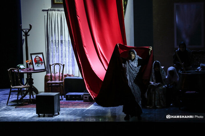 رونمایی از تقریظ‌های جدید رهبر معظم انقلاب بر کتب نویسندگان زن جهاد و مقاومت