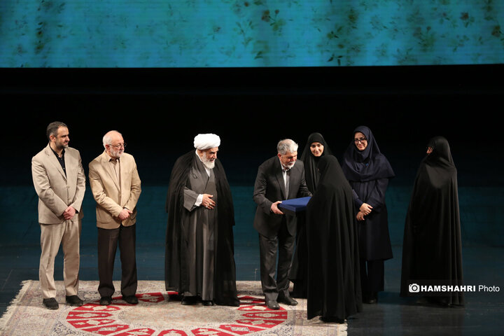 رونمایی از تقریظ‌های جدید رهبر معظم انقلاب بر کتب نویسندگان زن جهاد و مقاومت