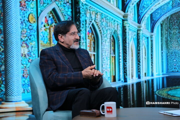 برنامه مخاطب خاص مصاحبه با حسام الدین سراج