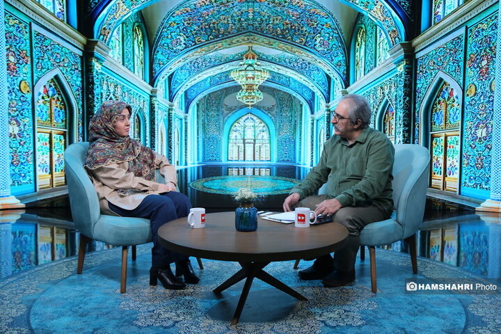 برنامه مخاطب خاص مصاحبه با حسام الدین سراج