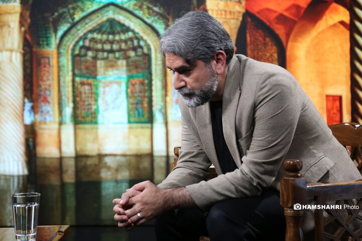 برنامه چارده ، گفتگو با زهیر سازگار