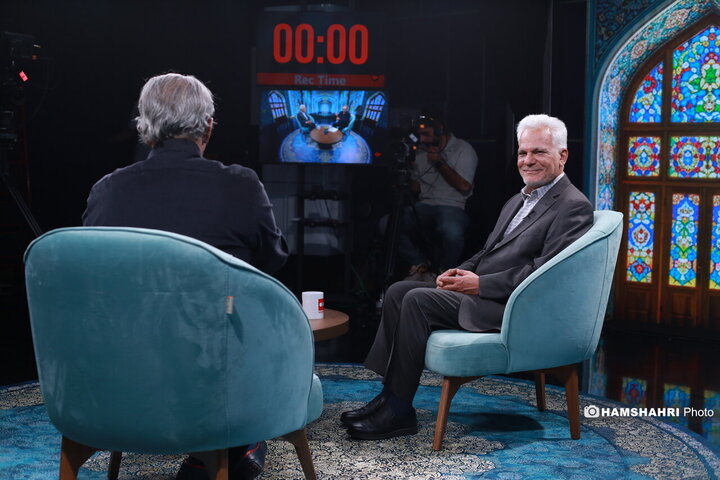 گفت و گوی شهرام شکیبا با سردار طلایی در برنامه مهمان خاص