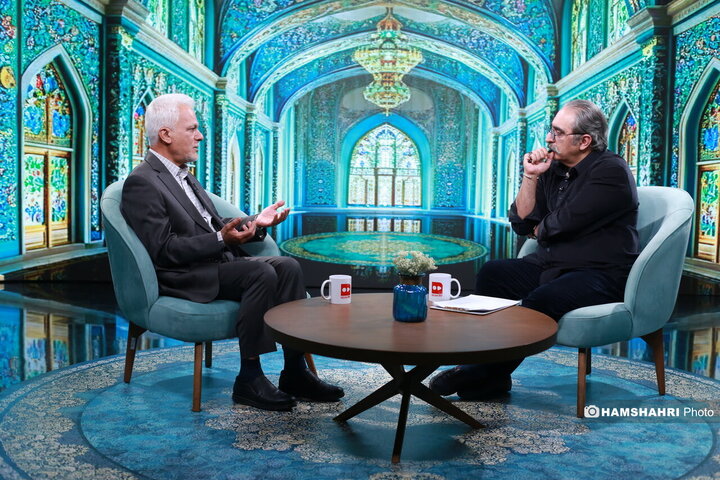 گفت و گوی شهرام شکیبا با سردار طلایی در برنامه مهمان خاص