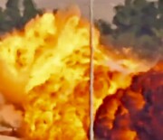 تصاویر بسیار نزدیک از سقوط جنگنده و مرگ دلخراش خلبان | چرا خلبان ایجکت نکرد؟ + فیلم