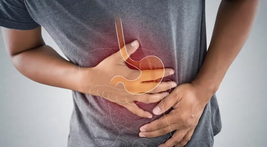 با این ۵ علامت سرطان معده آشنا شوید