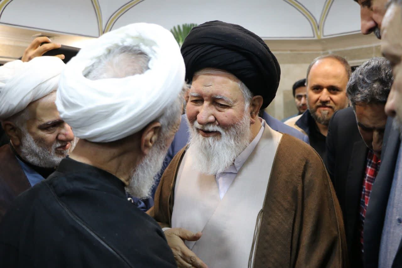 حضور همزمان داماد و پدرزن شهید رئیسی در یک مراسم عمومی + عکس