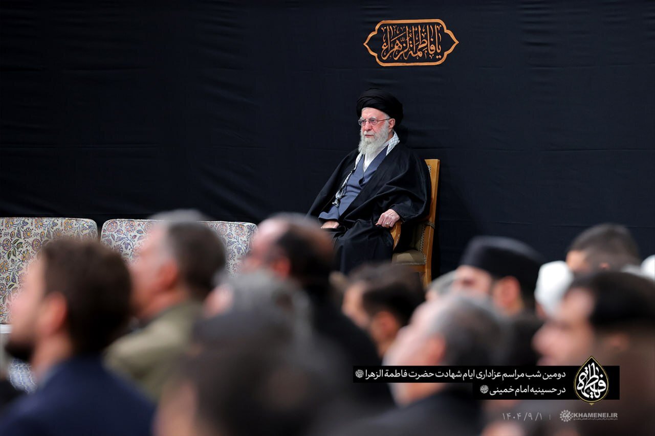 دومین شب مراسم عزاداری شهادت حضرت فاطمه سلاماللهعلیها با حضور رهبر انقلاب + تصاویر