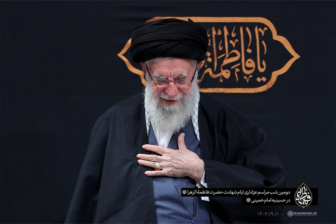 دومین شب مراسم عزاداری شهادت حضرت فاطمه سلاماللهعلیها با حضور رهبر انقلاب + تصاویر