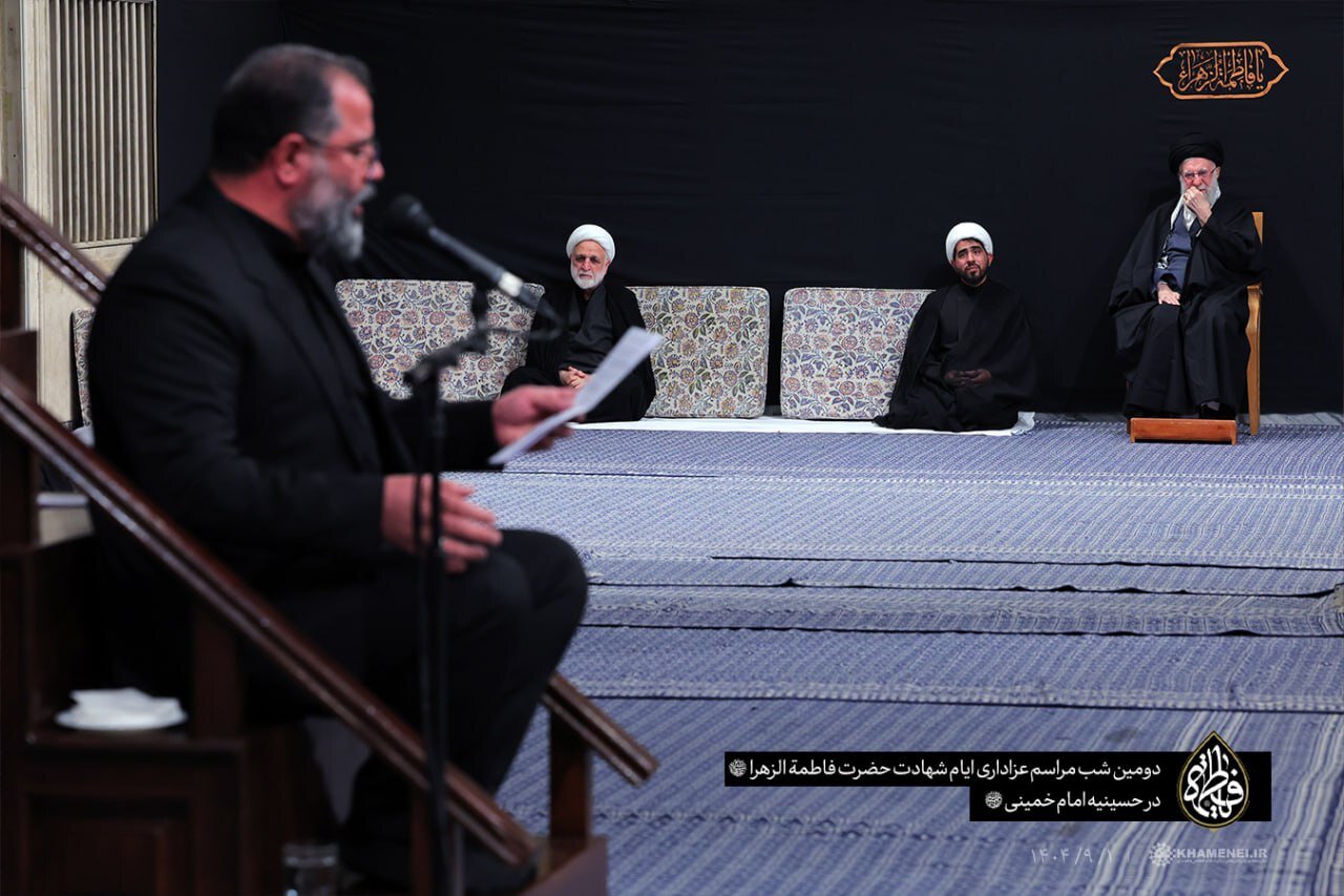 دومین شب مراسم عزاداری شهادت حضرت فاطمه سلام‌الله‌علیها با حضور رهبر انقلاب + تصاویر