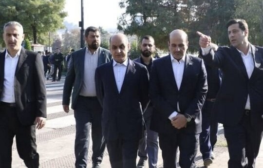 توضیح استاندار در مورد ریختن خبرنگاران داخل آب + فیلم