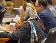 روسری جالب خبرنگار چینی سوژه کاربران شد | عکس