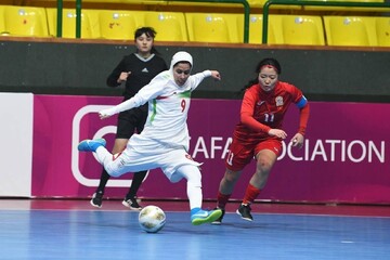 این گزارشگر زن جام جهانی  و بازی ایران را گزارش می‌کند + عکس