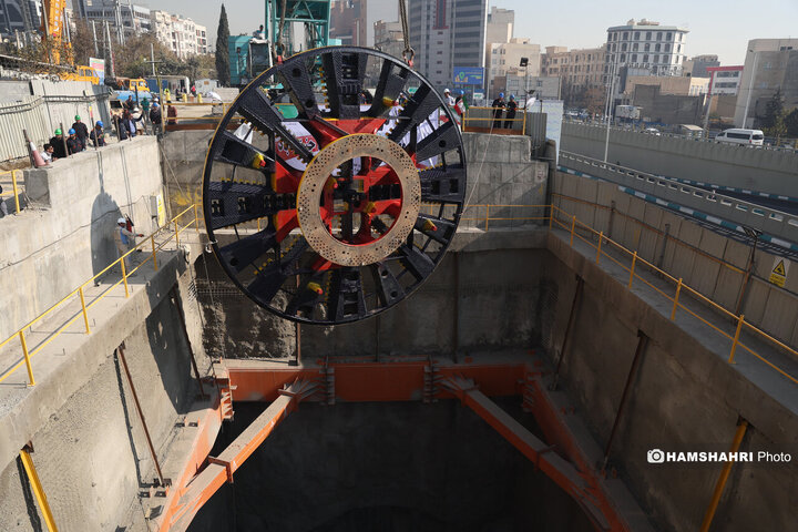 تکمیل دستگاه تی بی ام دوم ، خط 10 مترو