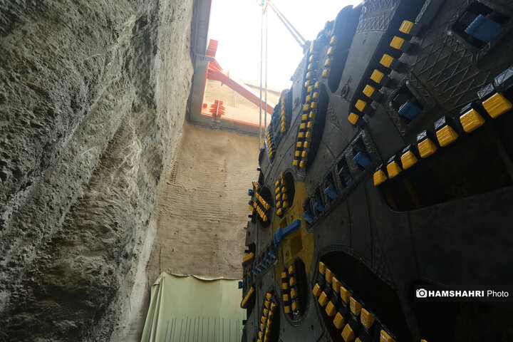 تکمیل دستگاه تی بی ام دوم ، خط 10 مترو