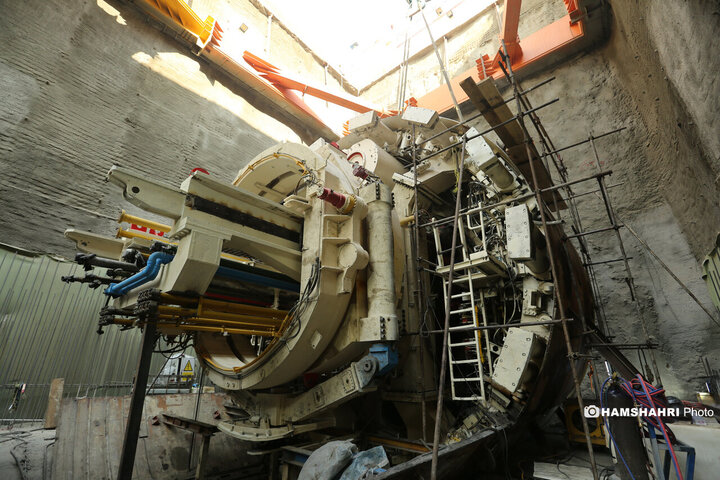 تکمیل دستگاه تی بی ام دوم ، خط 10 مترو