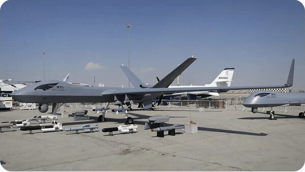 پهپاد زیر دریایی هم رونمایی شد + عکس | ویژگیهای این شکارچی بزرگ