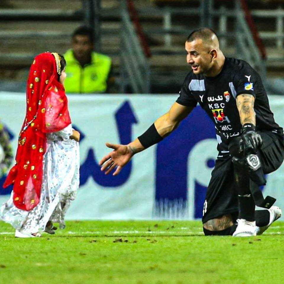 زیباترین جیمی‌جامپ تاریخ در اهواز+ عکس | گلر پرسپولیسی از شوق آغوش باز کرد