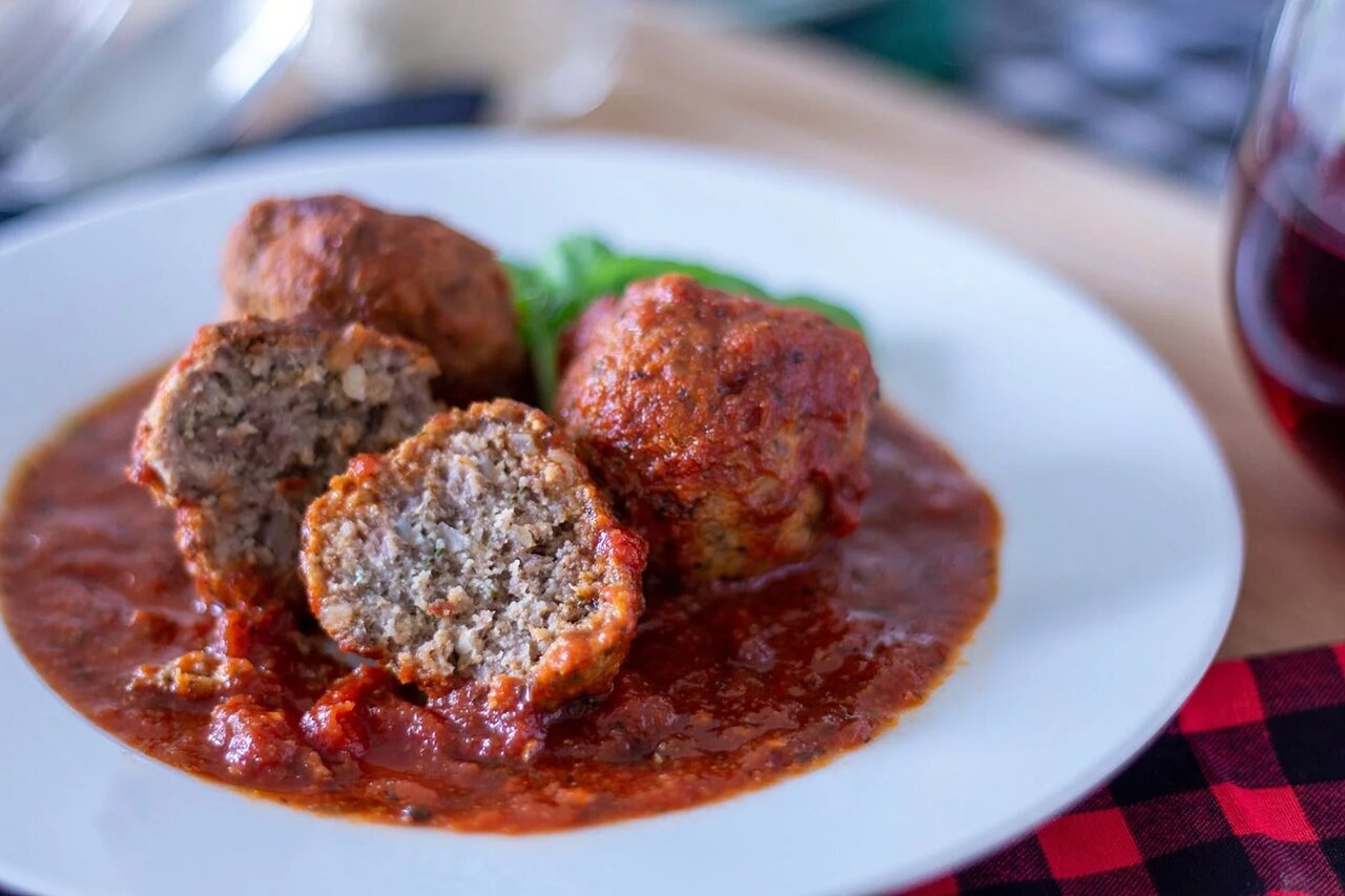 کوفته ایتالیایی؛ غذایی مدرن با ترکببی جذاب از گوشت و پنیر