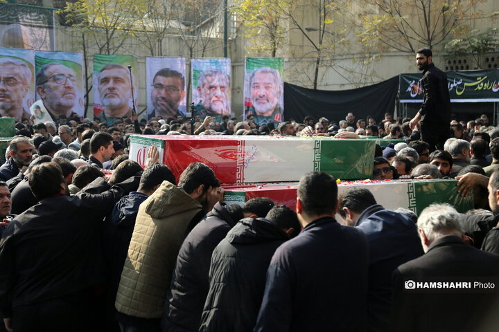 تشییع ۱۰۰ شهید گمنام دفاع مقدس