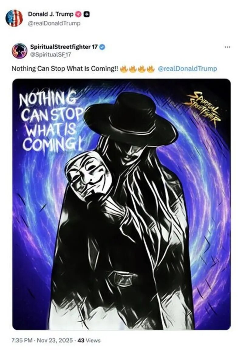 تاج‌گذاری عجیب ترامپ ؛  تصاویر جنجالی و مرموز آقای رئیس‌جمهور بوی جنگ می دهد؟