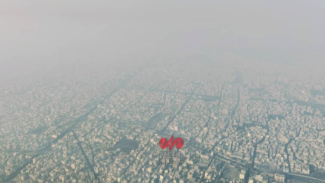آلودگی هوای تهران از کابین هواپیما؛ ببینید | یکپارچه دود!