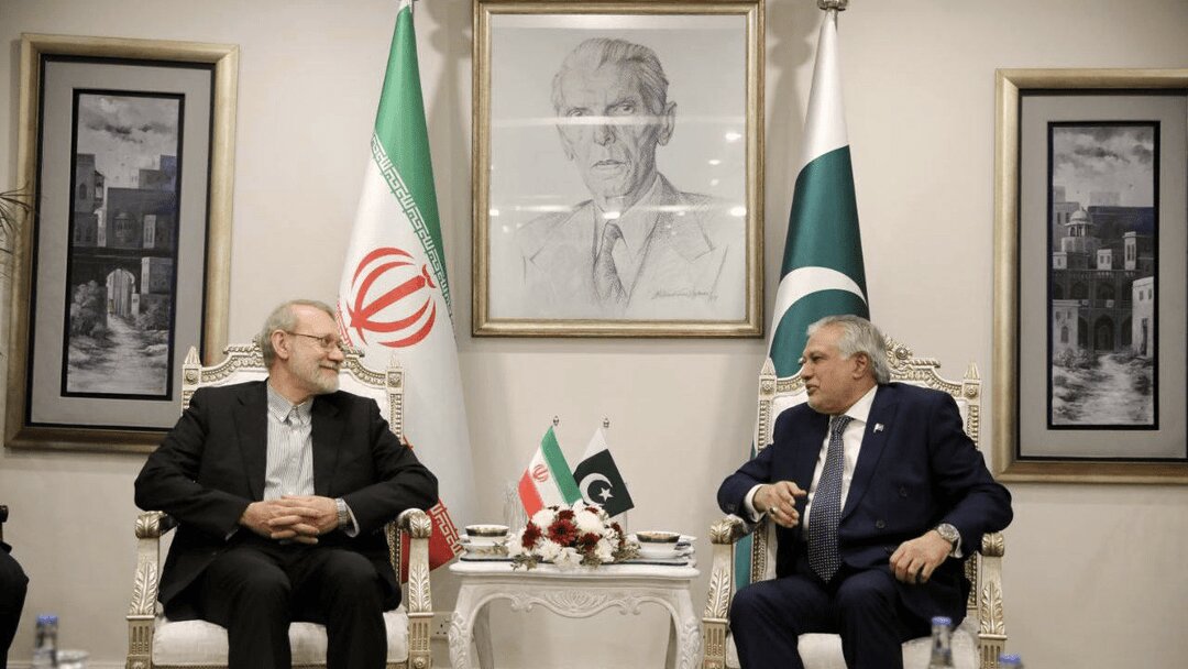 سفر مهم لاریجانی به پاکستان؛ جزئیات دیدار با اسحاق‌دار