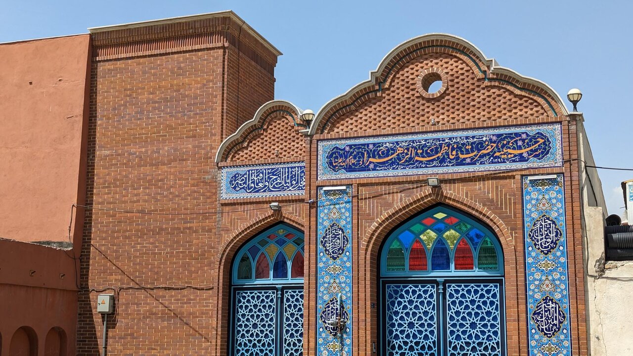 خط زیبا خاک را زر می‌کند