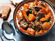 تاس‌کباب اصیل ایرانی؛ غذای ساده اما مجلسی برای روزهای پرمشغله