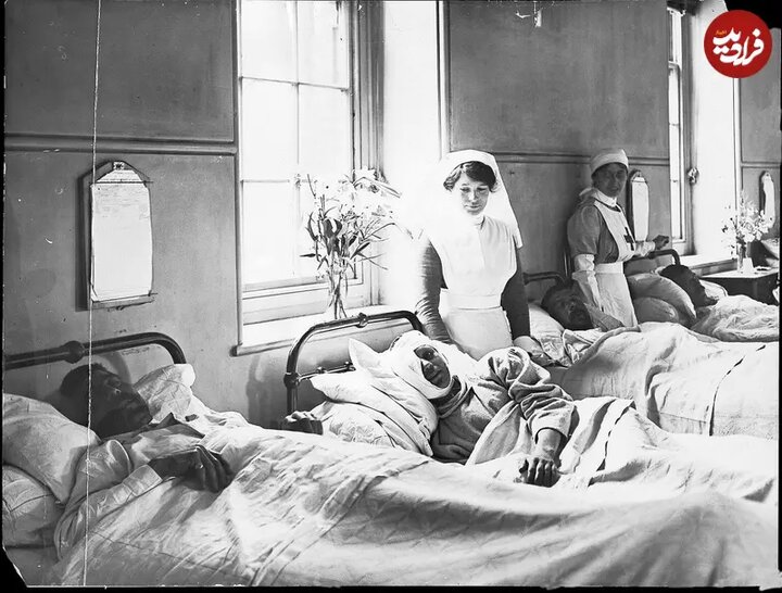 سربازان زخمی و پرستاران در بیمارستانی انگلیسی

