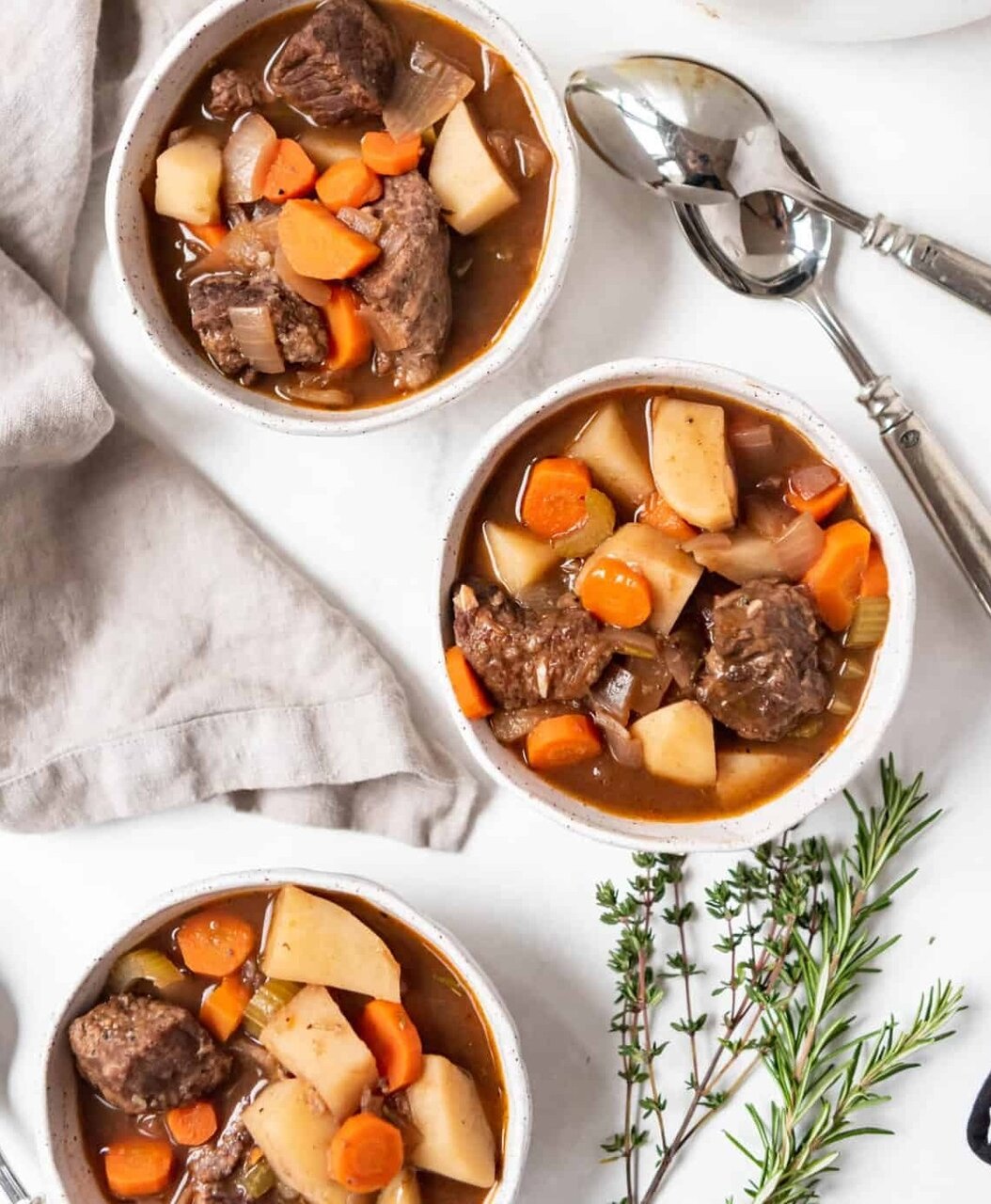 تاس‌کباب اصیل ایرانی؛ غذای ساده اما مجلسی برای روزهای پرمشغله