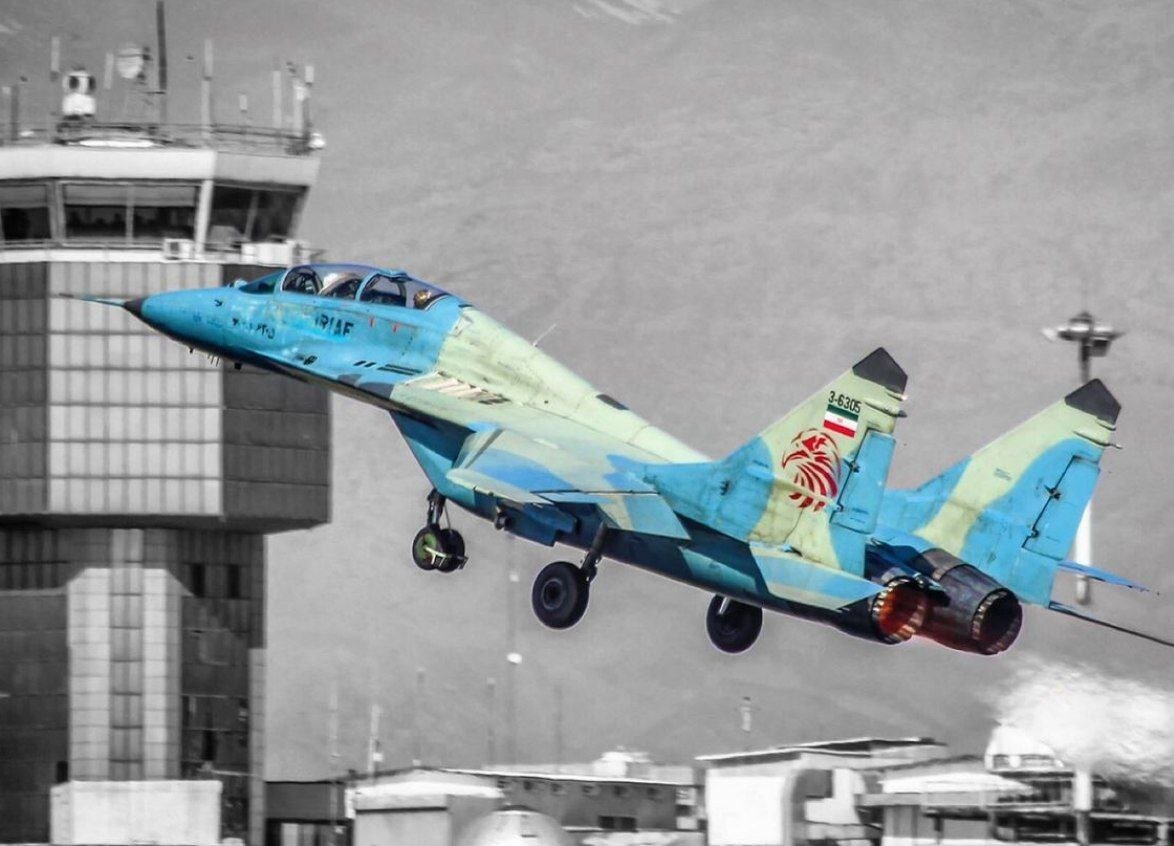 جدیدترین ویدئو از پرواز جنگنده خودی در تهران