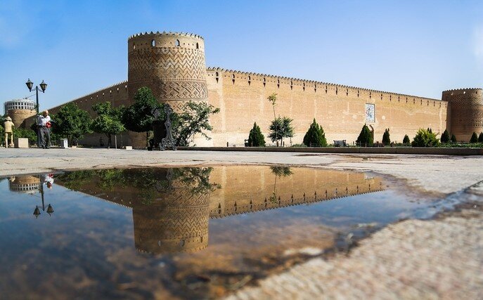 سایه یک ساختمان نیمه کاره بر سر ارگ کریمخانی | پرونده ثبت جهانی مجموعه زندیه به کجا رسید؟