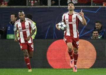 چه پروازی و چه گلی از طارمی؛ تیک آف و شلیک به قلب رئال+ ویدئو | المپیاکوس تا دم معجزه رفت