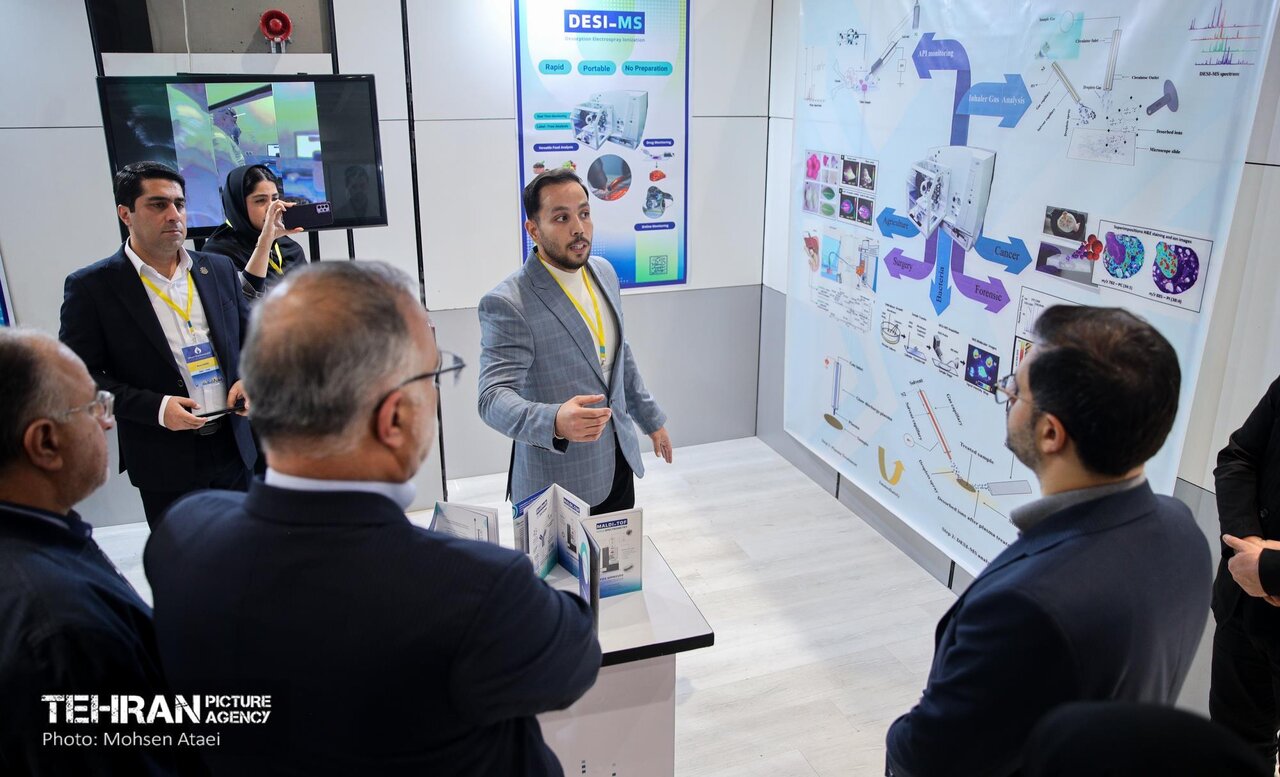 بازدید شهردار تهران از دستاوردهای شرکتهای دانشبنیان