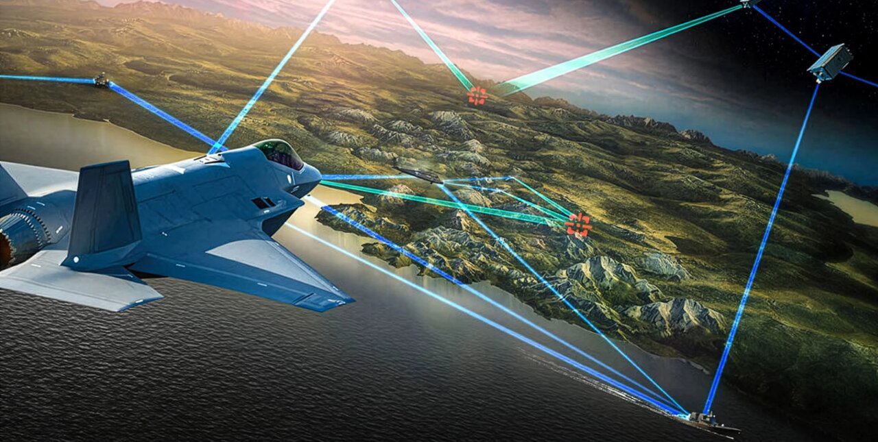 F-22- کنترل پهپاد