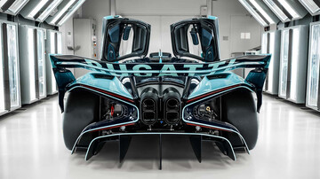 پایان یک افسانه | آخرین «بوگاتی بولاید» خط تولید را ترک کرد