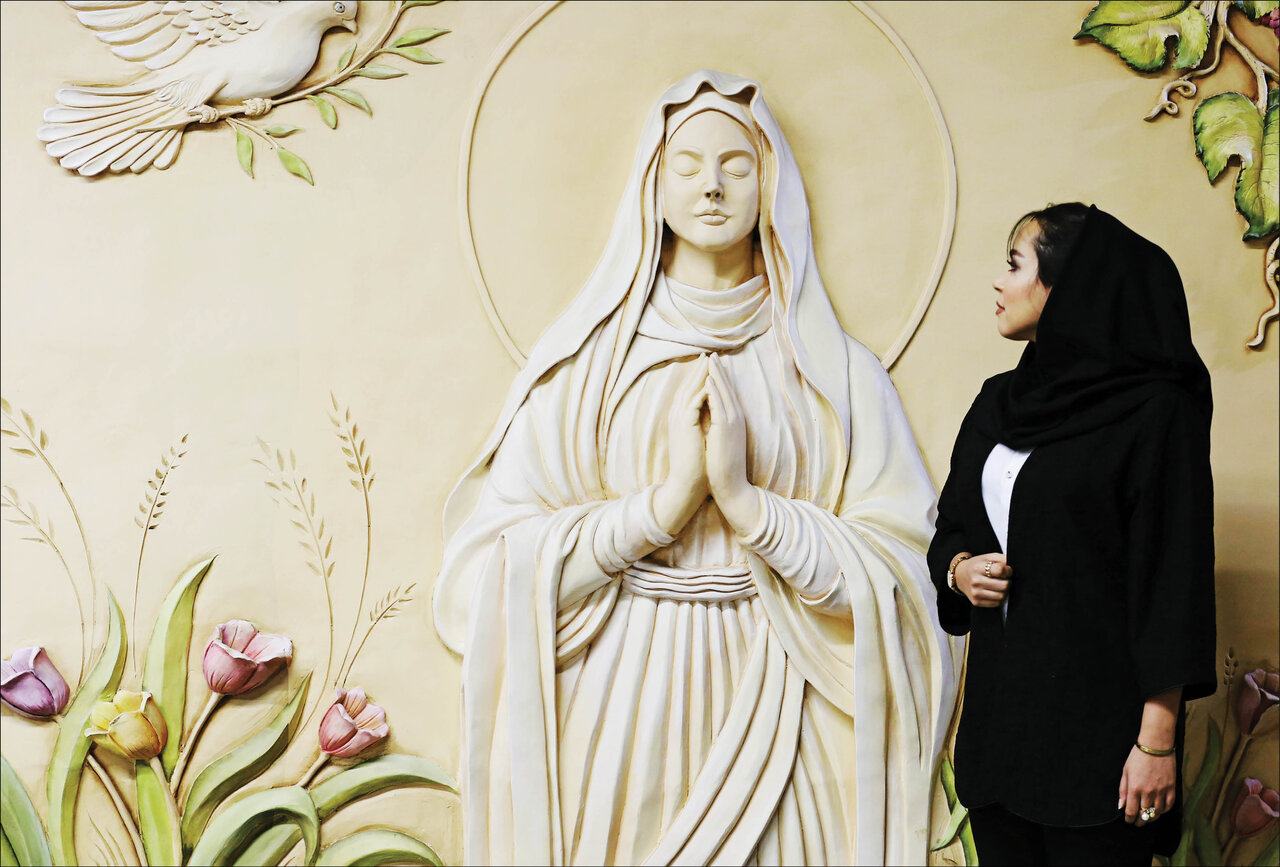 ترویج صلح و دوستی در ایستگاه مریم مقدس(س)/ تماشای آثار برجسته هنری در ایستگاه مریم مقدس (س)