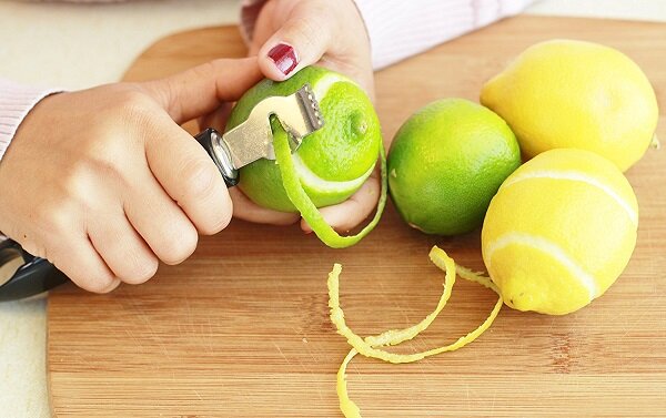 پوست مرکبات را دور نریزید + روش استفاده از پوست میوه ها در آشپزی
