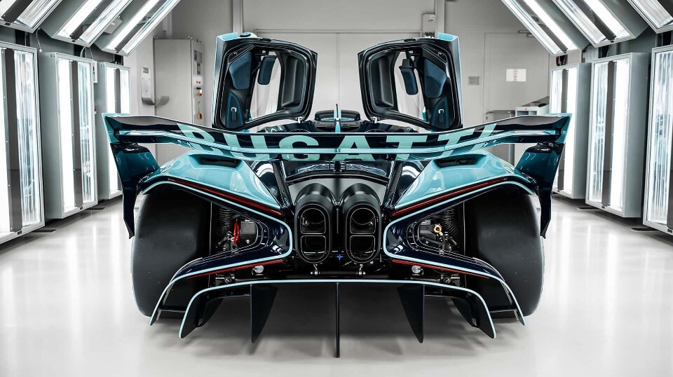 پایان یک افسانه | آخرین «بوگاتی بولاید» خط تولید را ترک کرد