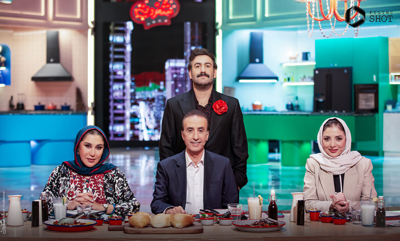 هنوز هم شبها خواب گویندگی خبر را میبینم| قرار است از زندگیام فیلم بسازند